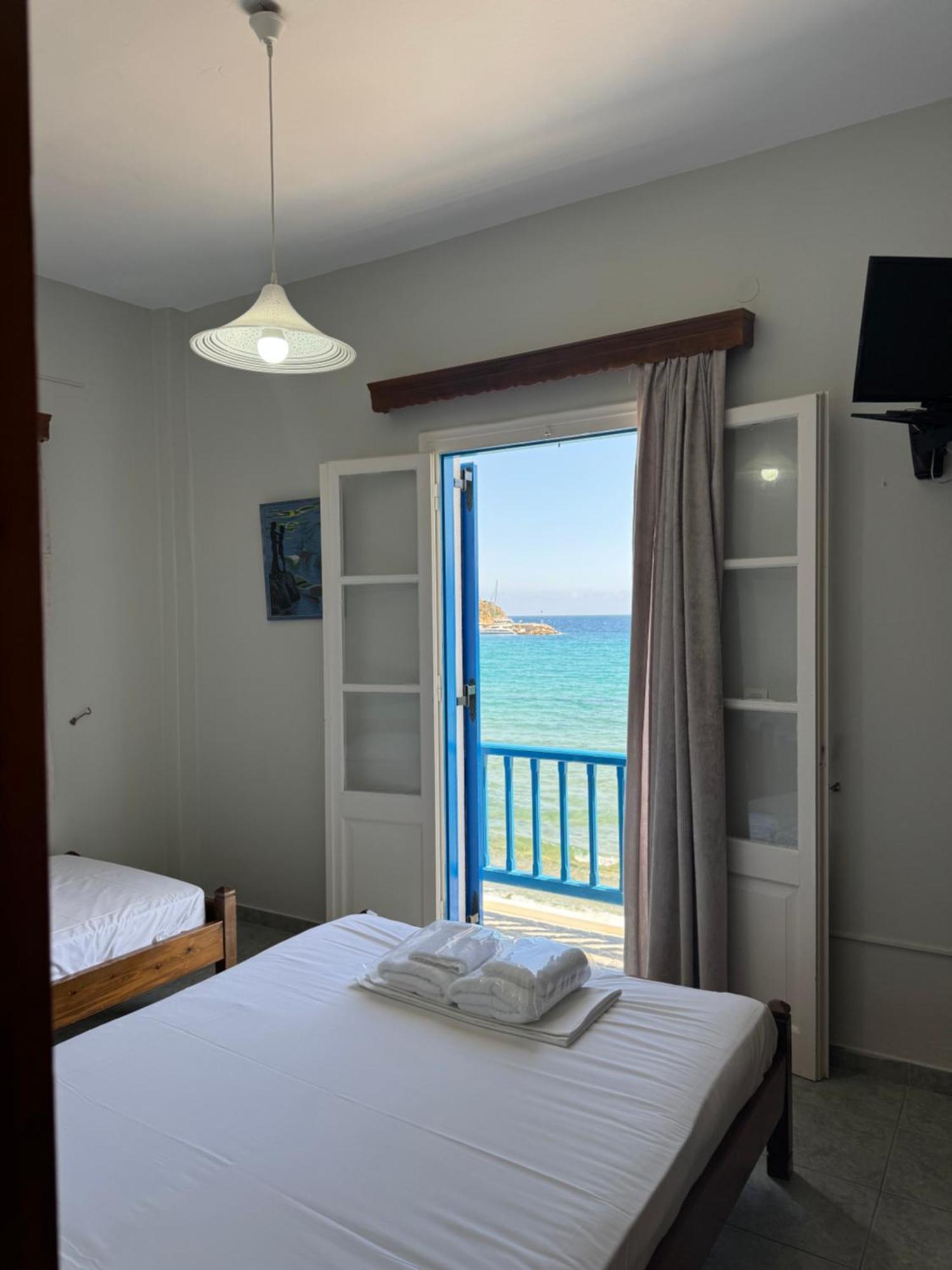 Petradi Sifnos Aparthotel Platis Gialos  Exterior photo